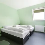 Hans Brinker Hostel *