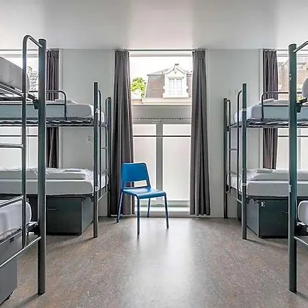 Hans Brinker Hostal