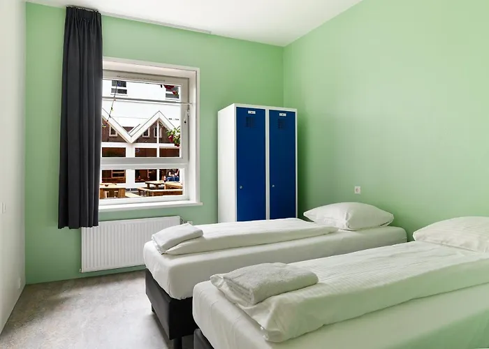 Hans Brinker Hostel
