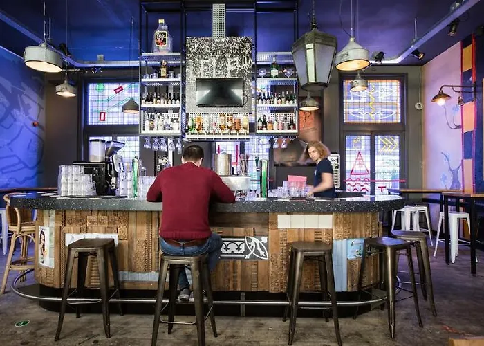 شباب هانس برينكير بيت شباب